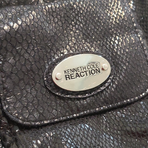 Kenneth Cole Reaction Bag - Picture 8 of 9